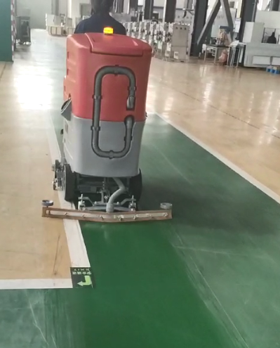 揚(yáng)州某公司采購御衛(wèi)仕駕駛式洗地機(jī)DX7R 揚(yáng)州某公司采購御衛(wèi)仕駕駛式洗地機(jī)DX7R